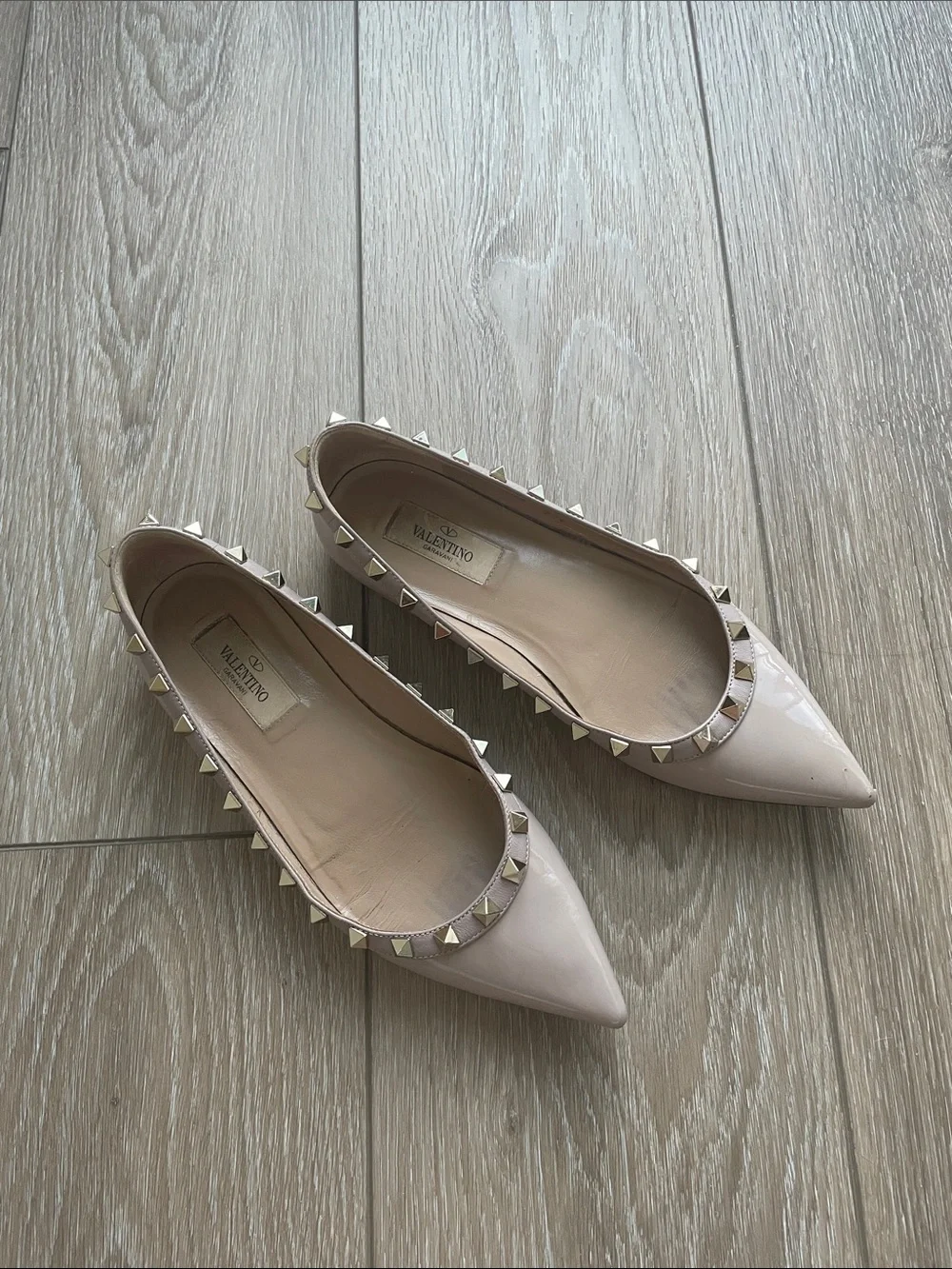 Valentino Garavani rockstud blush nude & gold ballet flats